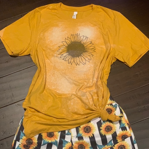 Bella Canvas Tops - 🌻New🌻 mustard Bleached sunflower SOFT T-shirt